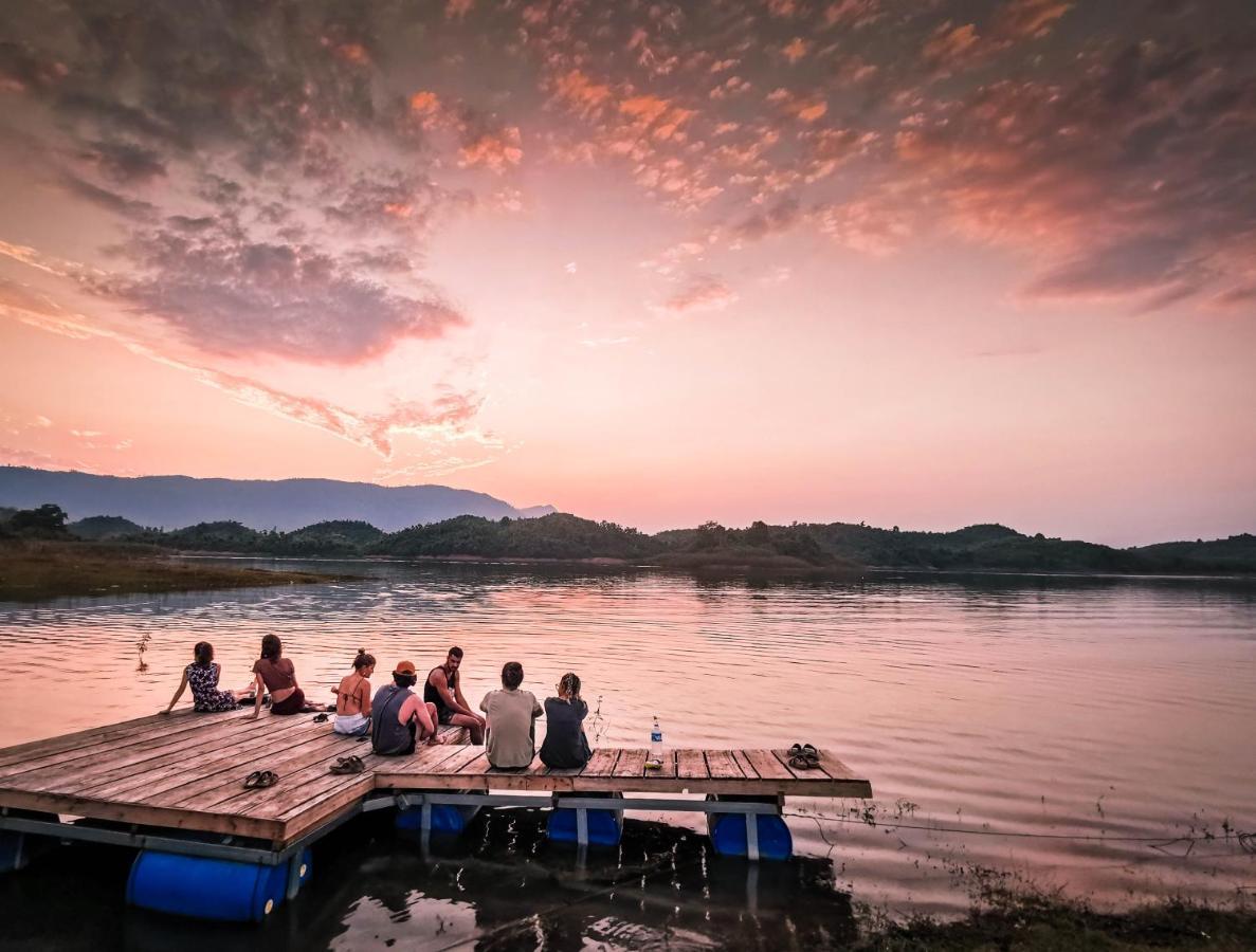 Sunset Nam Ngum Resort Vang Vieng Εξωτερικό φωτογραφία