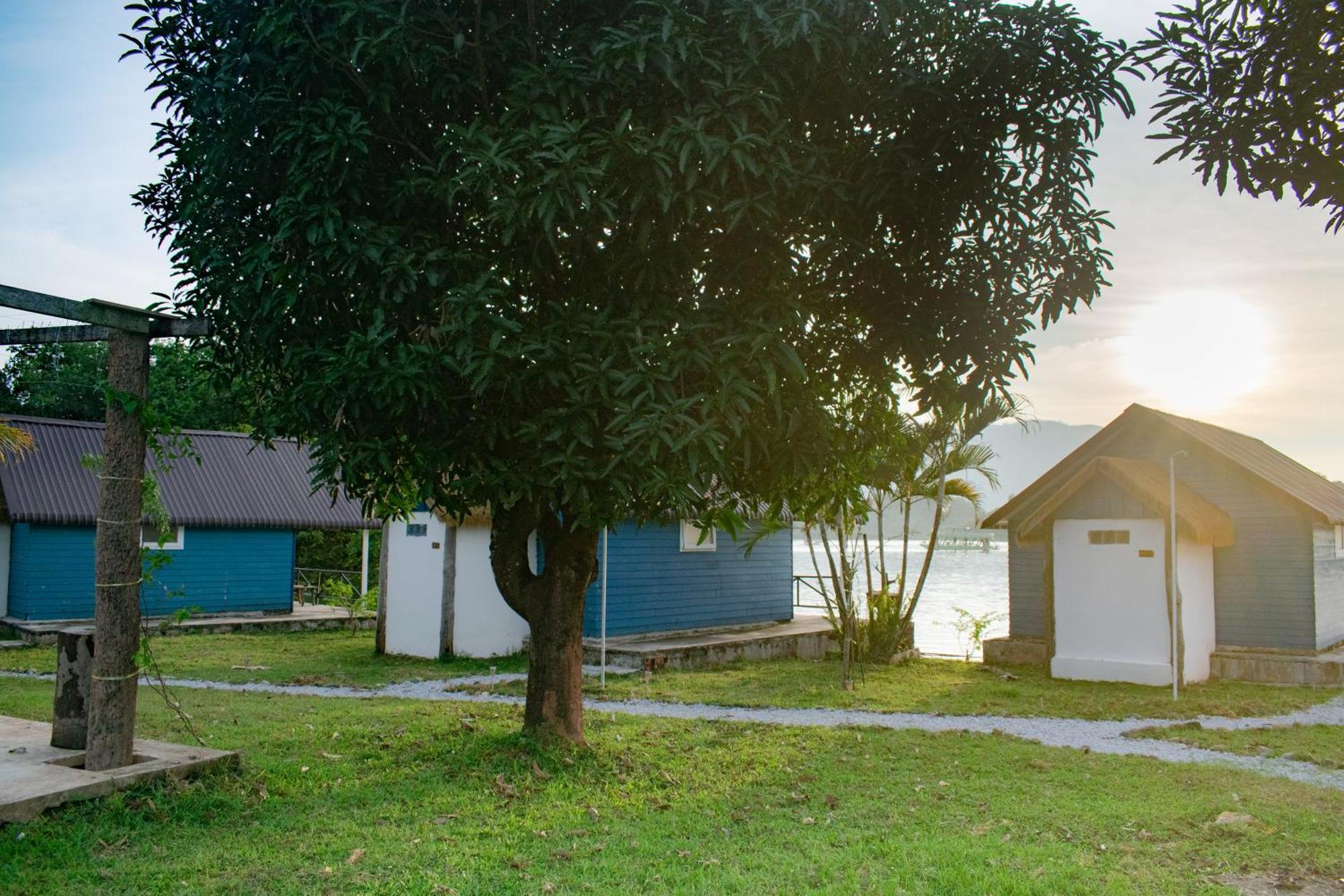 Sunset Nam Ngum Resort Vang Vieng Εξωτερικό φωτογραφία