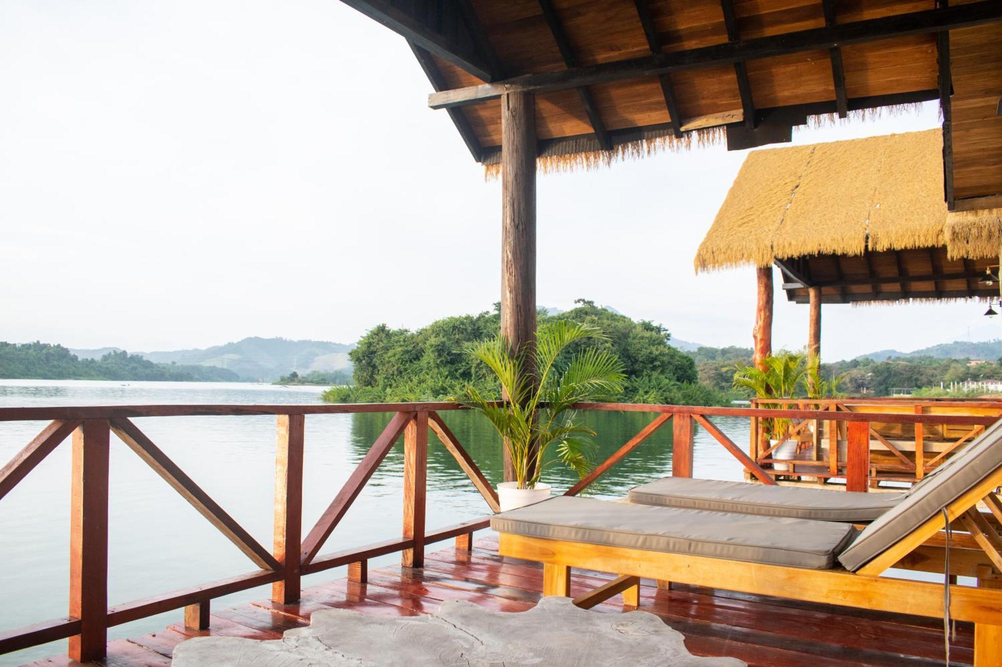 Sunset Nam Ngum Resort Vang Vieng Εξωτερικό φωτογραφία